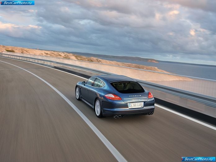 2010 Porsche Panamera - фотография 95 из 150