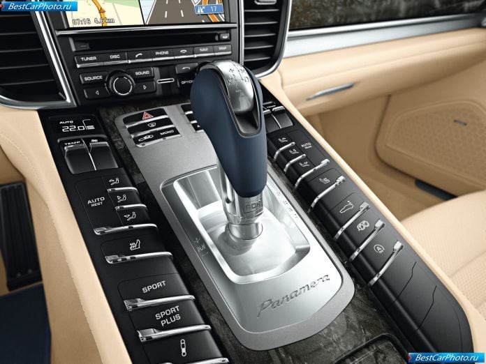 2010 Porsche Panamera - фотография 121 из 150