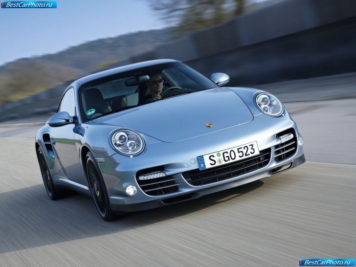 2011 Porsche 911 Turbo S - фотография 8 из 41