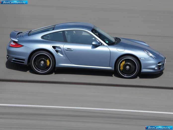 2011 Porsche 911 Turbo S - фотография 13 из 41