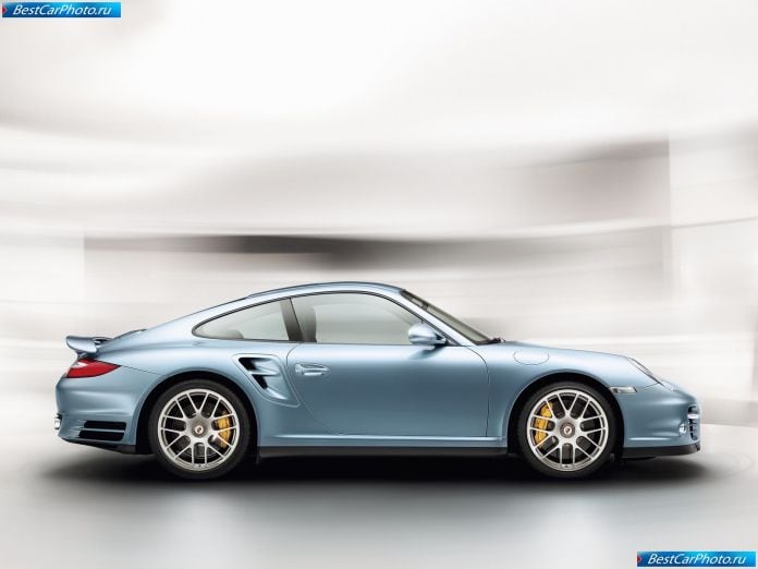 2011 Porsche 911 Turbo S - фотография 14 из 41