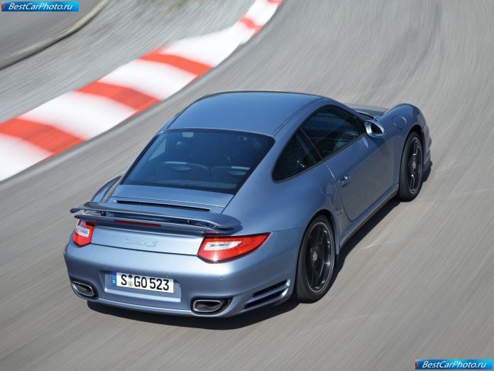 2011 Porsche 911 Turbo S - фотография 21 из 41