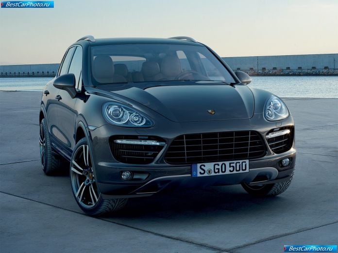 2011 Porsche Cayenne - фотография 13 из 118