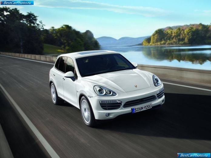 2011 Porsche Cayenne - фотография 16 из 118