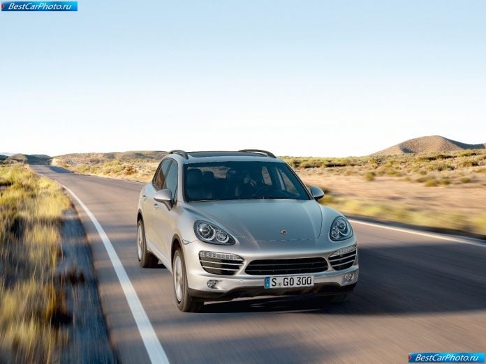 2011 Porsche Cayenne - фотография 26 из 118