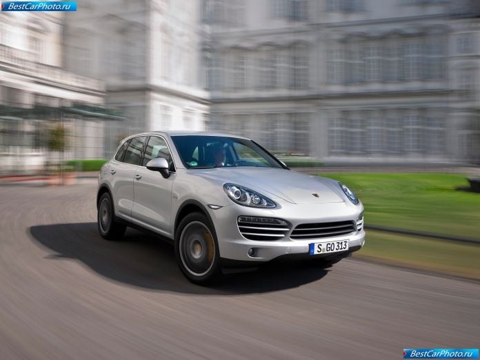 2011 Porsche Cayenne - фотография 29 из 118