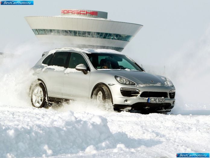 2011 Porsche Cayenne - фотография 32 из 118