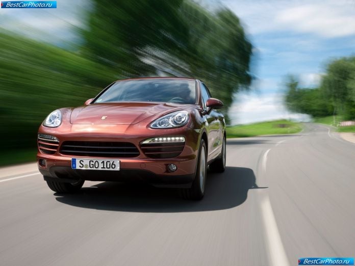 2011 Porsche Cayenne - фотография 33 из 118