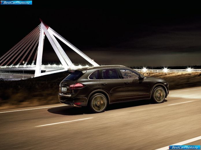 2011 Porsche Cayenne - фотография 53 из 118