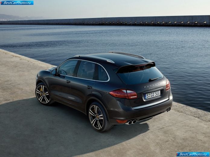 2011 Porsche Cayenne - фотография 56 из 118