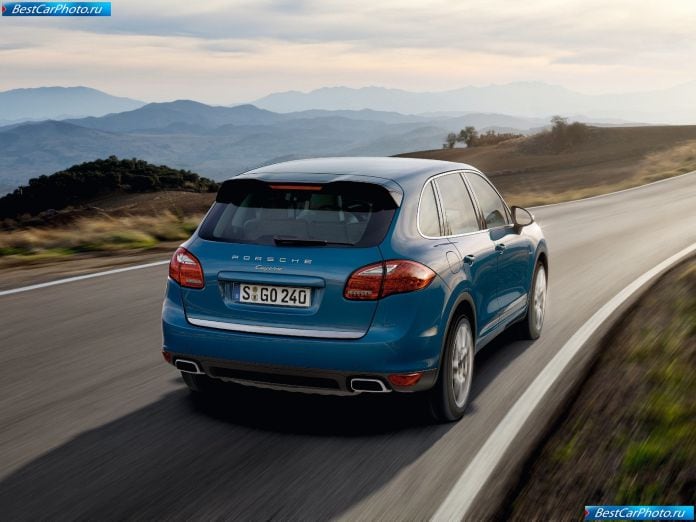 2011 Porsche Cayenne - фотография 60 из 118