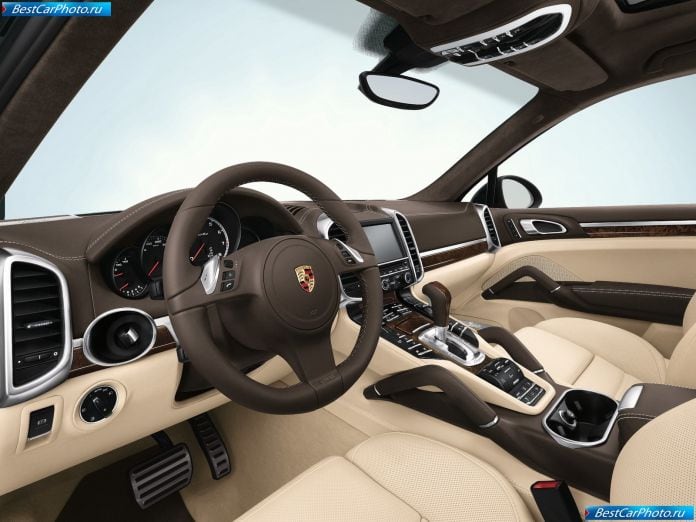 2011 Porsche Cayenne - фотография 85 из 118