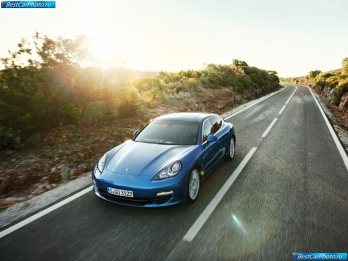 2012 Porsche Panamera S Hybrid - фотография 4 из 39