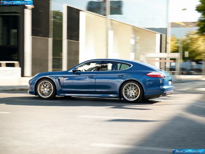 2012 Porsche Panamera S Hybrid - фотография 11 из 39