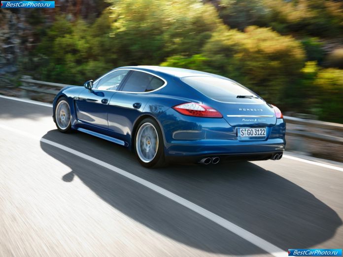 2012 Porsche Panamera S Hybrid - фотография 13 из 39