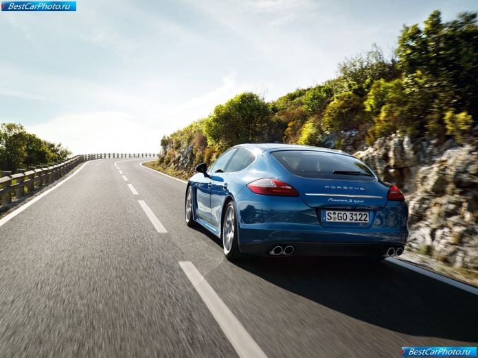 2012 Porsche Panamera S Hybrid - фотография 16 из 39