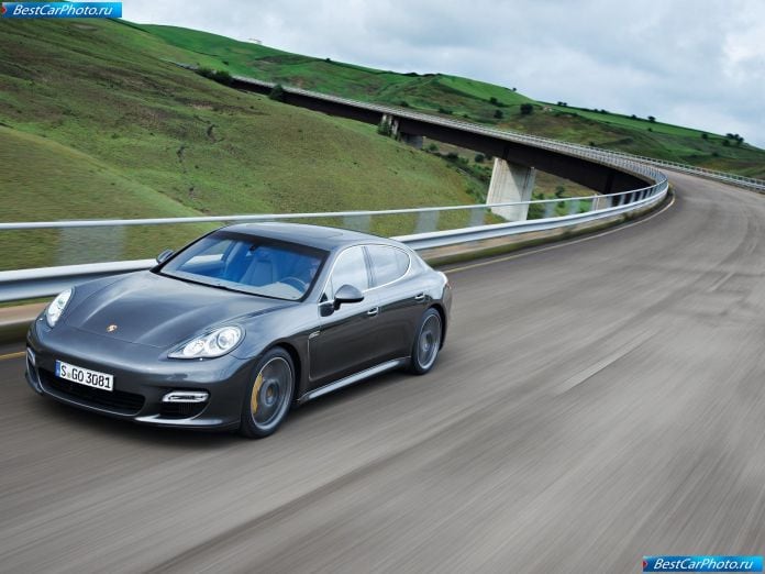 2012 Porsche Panamera Turbo S - фотография 12 из 40
