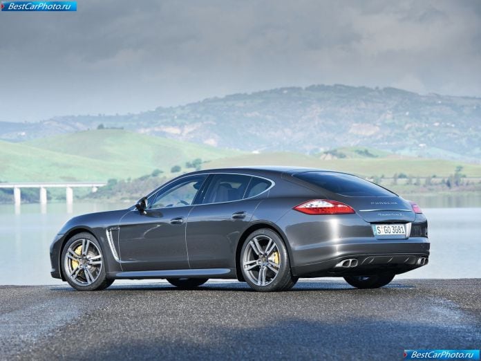 2012 Porsche Panamera Turbo S - фотография 19 из 40