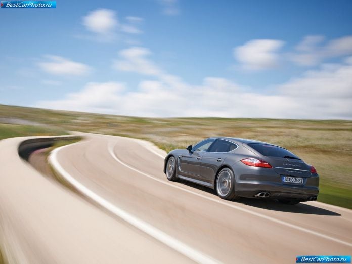 2012 Porsche Panamera Turbo S - фотография 29 из 40