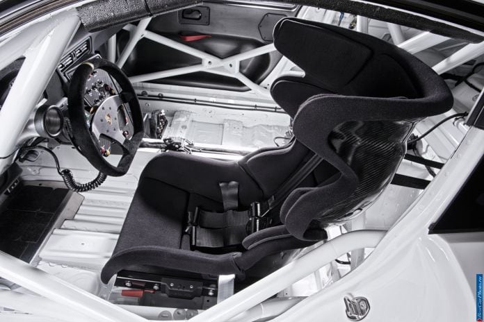 2013 Porsche 911 GT3 Cup - фотография 6 из 7
