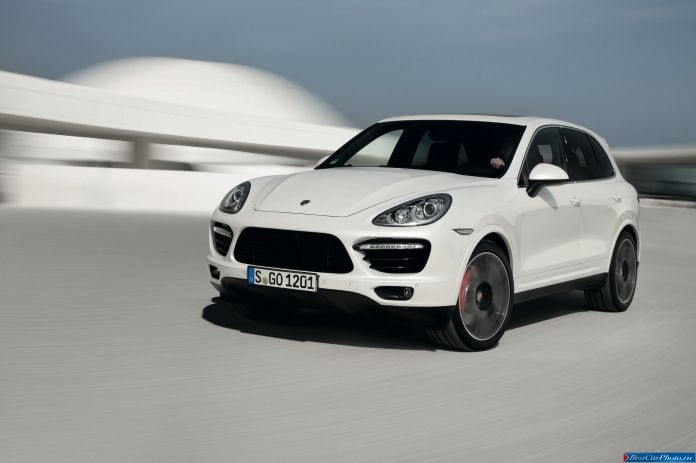 2013 Porsche Cayenne Turbo S - фотография 3 из 6