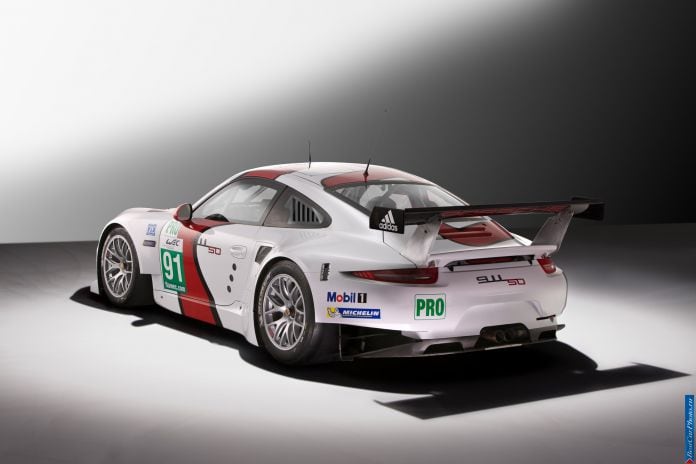 2013 Porsche 911 RSR - фотография 2 из 8