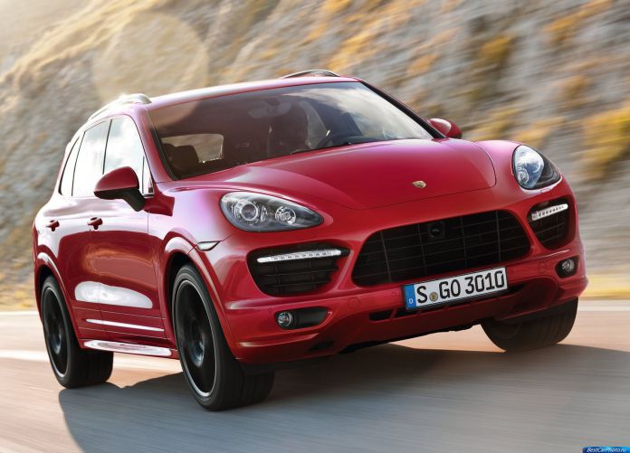 2013 Porsche Cayenne GTS - фотография 2 из 33