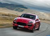 Porsche-Cayenne_GTS_2013_1600x1200_wallpaper_09.jpg