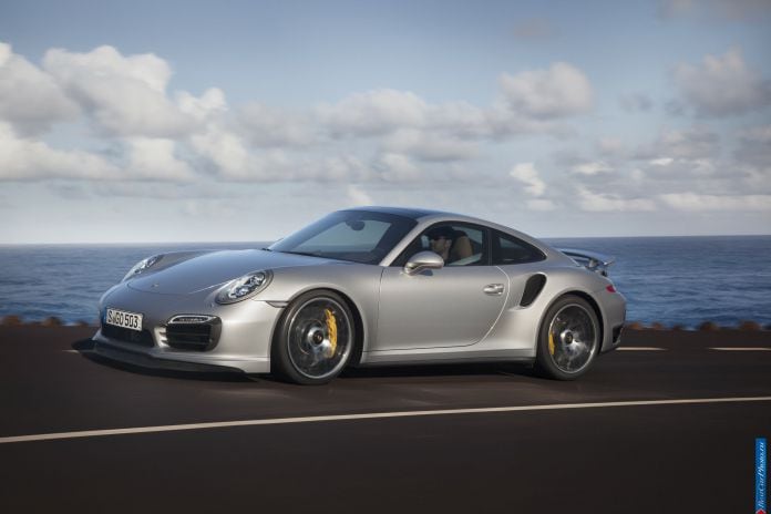 2014 Porsche 911 Turbo S - фотография 1 из 47