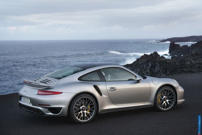 2014 Porsche 911 Turbo S - фотография 3 из 47