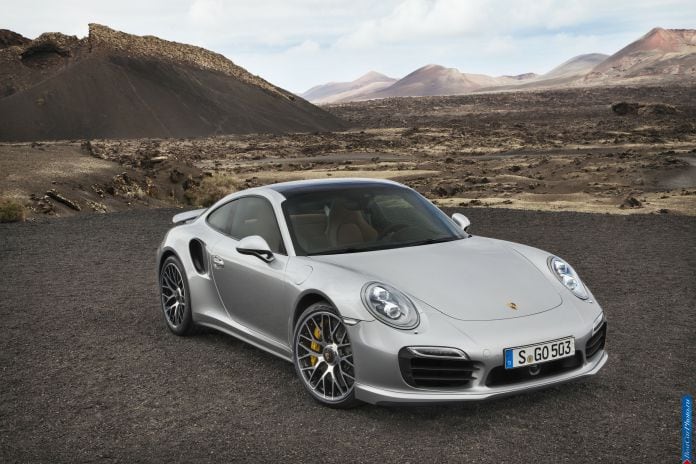 2014 Porsche 911 Turbo S - фотография 11 из 47