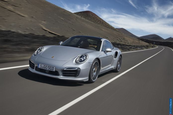 2014 Porsche 911 Turbo S - фотография 14 из 47