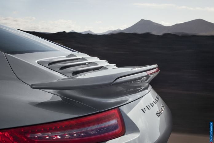 2014 Porsche 911 Turbo S - фотография 21 из 47