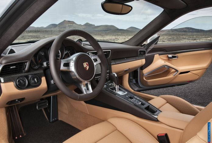 2014 Porsche 911 Turbo S - фотография 22 из 47