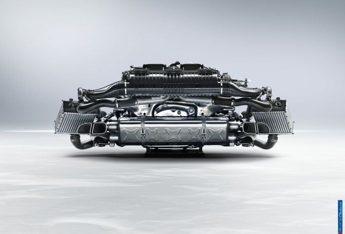 2014 Porsche 911 Turbo S - фотография 42 из 47