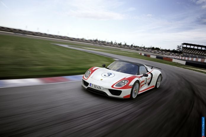 2014 Porsche 918 Spyder - фотография 6 из 57