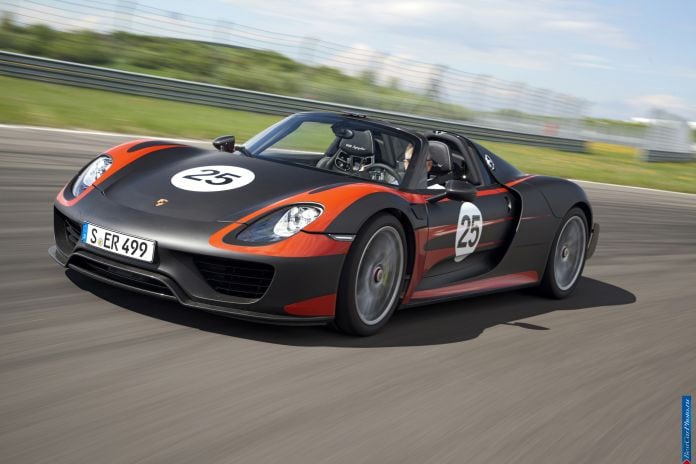 2014 Porsche 918 Spyder - фотография 11 из 57