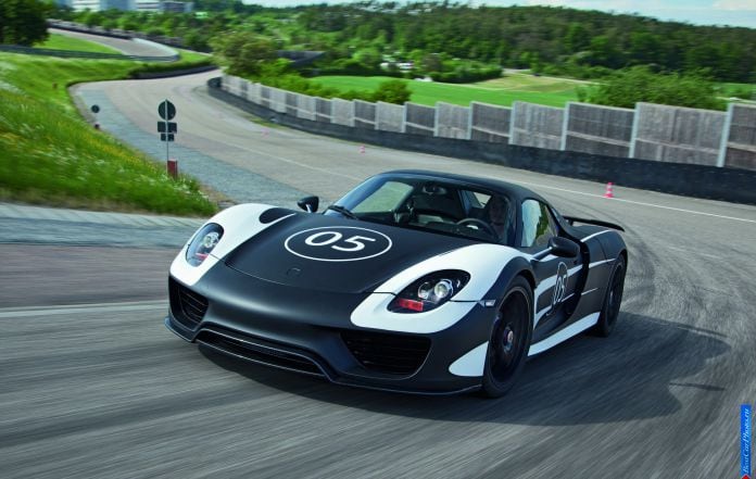 2014 Porsche 918 Spyder - фотография 20 из 57