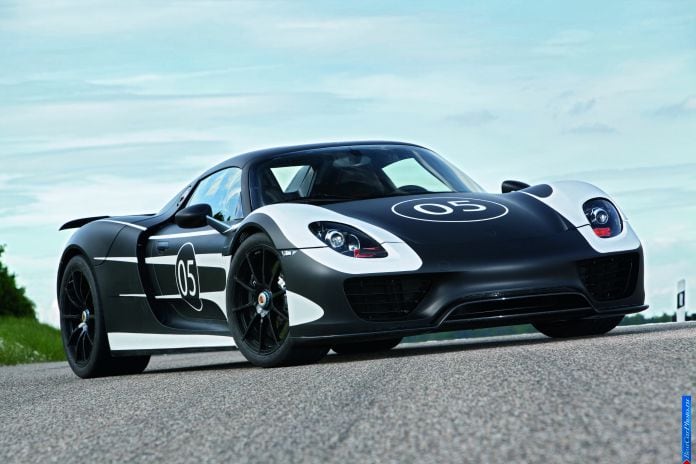 2014 Porsche 918 Spyder - фотография 24 из 57