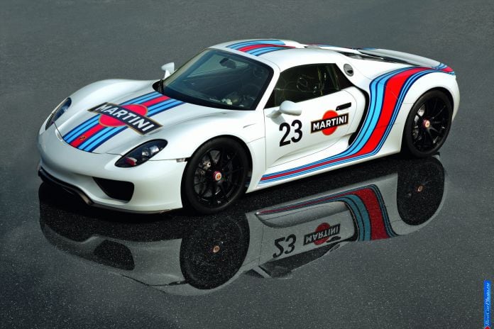 2014 Porsche 918 Spyder - фотография 26 из 57