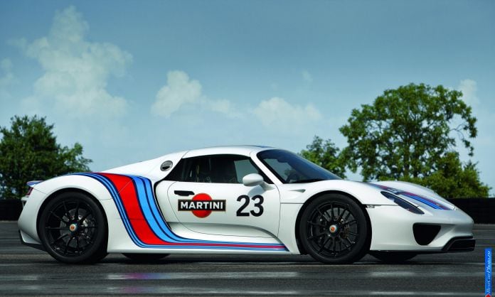 2014 Porsche 918 Spyder - фотография 28 из 57