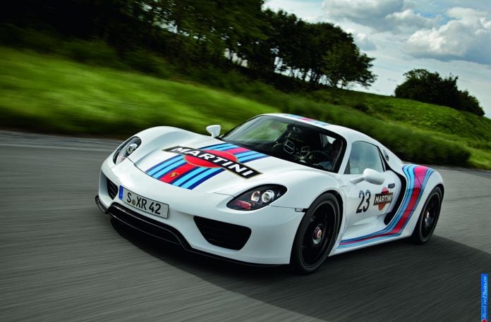 2014 Porsche 918 Spyder - фотография 32 из 57