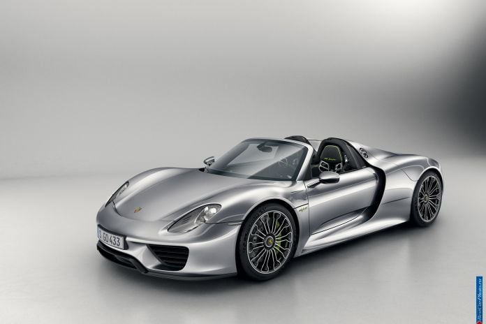 2014 Porsche 918 Spyder - фотография 44 из 57