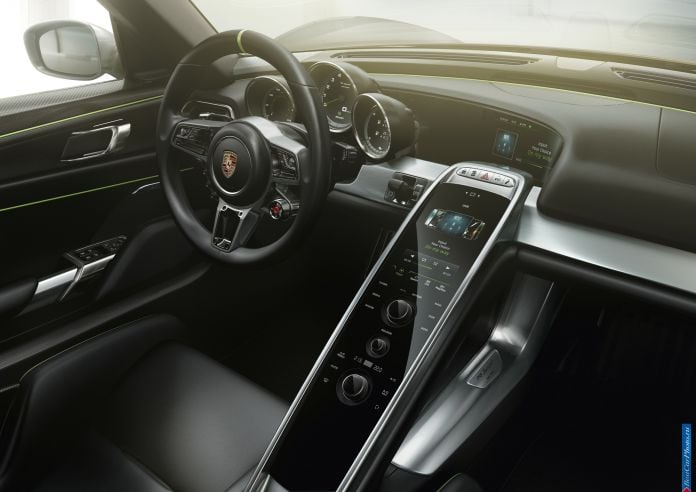 2014 Porsche 918 Spyder - фотография 50 из 57