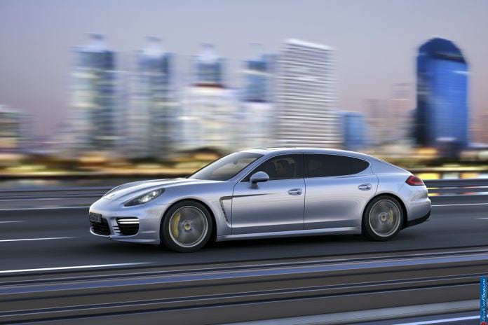 2014 Porsche Panamera - фотография 38 из 97