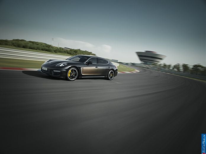 2014 Porsche Panamera Exclusive Series - фотография 1 из 5
