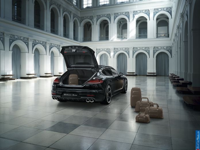 2014 Porsche Panamera Exclusive Series - фотография 2 из 5