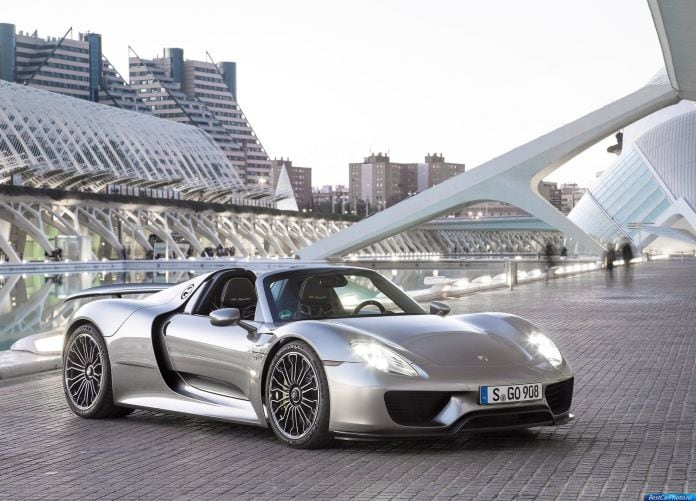2015 Porsche 918 Spyder - фотография 2 из 69