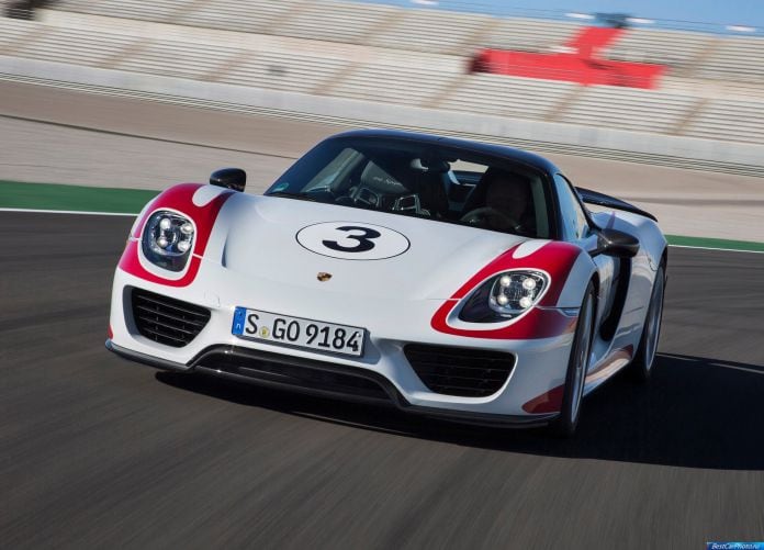 2015 Porsche 918 Spyder - фотография 13 из 69