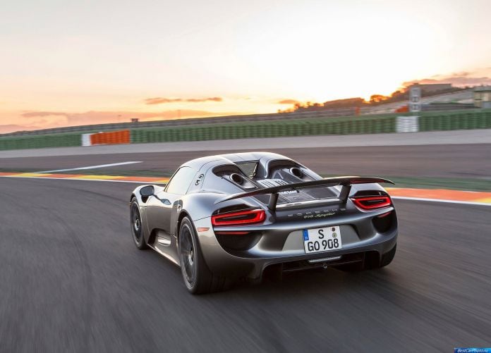 2015 Porsche 918 Spyder - фотография 20 из 69
